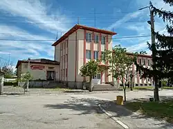 Здание Дома молодежи в настоящее время содержится и используется местным клубом пенсионеров