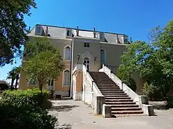 Вид с обратной стороны