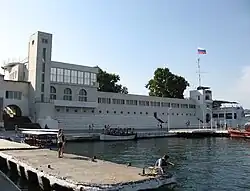 Проект М. И. Долгополова, элементы Венсан А. А.  Водная станция ЧФ, Севастополь