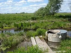 Родник, Набережная улица