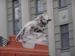 Фигура льва на ограде особняка. Скульптор Федор Соколов.