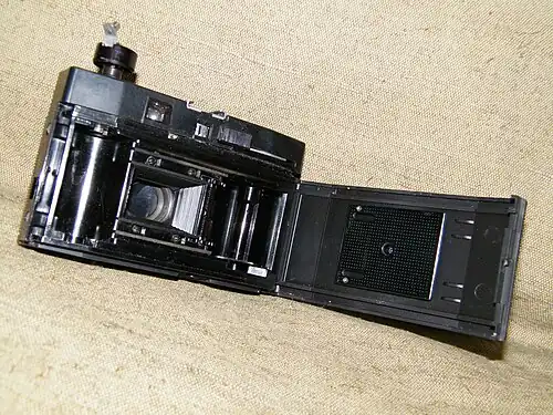 Задняя стенка открыта