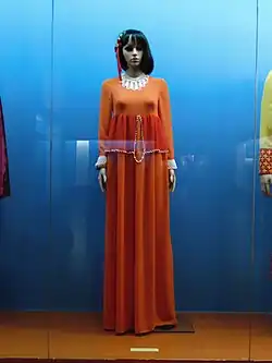 Женская средневековая согдийская одежда из Афрасиаба в Самарканде. Узбекистан, Национальный музей Таджикистана, Душанбе