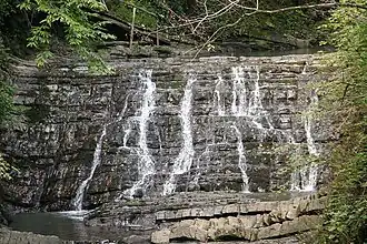 Один из водопадов