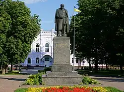 Памятник Шевченко в Сумах