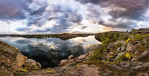 Скалы на Днепре