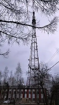 Телевышка филиала РТРС РТПЦ РК в Петрозаводске.Построена в 1959 году (высота 180 м).
