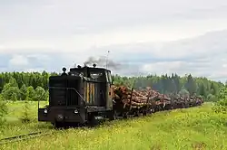 ТУ7-2569 с грузовым поездом