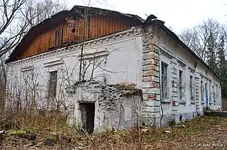 южный и восточный (торец) фасады