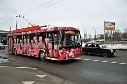 Так называемый «троллейбус любви» (6-й маршрут) на Танковом кольце