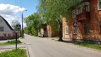 конец улицысправа дома №№ 22, 20, 18