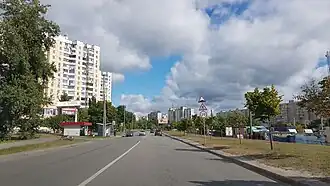 участок между улицами Р. Рейгана и Лаврухина: слева непарная сторона, справа — парная