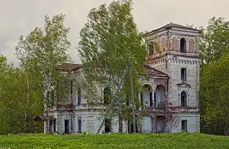 Главный дом усадьбы Ладьино