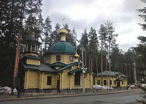 Храм у Левашовского мемориального кладбища