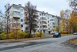 «Хрущёвка» в 3-м микрорайоне Горок: ул. Гарифьянова, 34 (октябрь 2018)