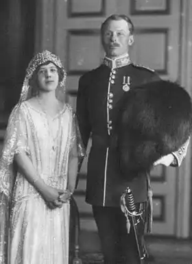 Чарльз Карнеги и принцесса Мод в день свадьбы, 12 ноября 1923 года