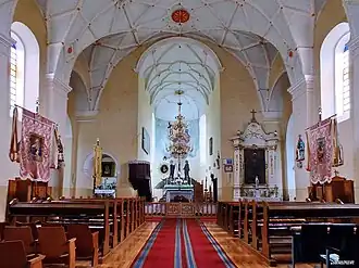 Интерьер костёла Святой Троицы в Чернавчицах