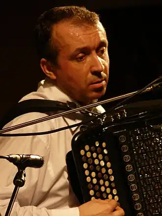 На сольном концерте в рамках фестиваля «Аккордеон плюс IV» в Большом зале Ростовской областной филармонии.