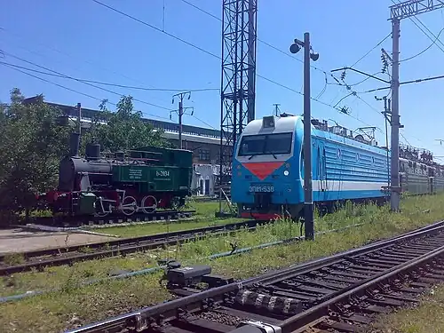 Между прошлым и будущим. Паровоз Ь и электровоз ЭП1М