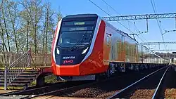 ЭС104-038 «Финист» у платформы Дачное