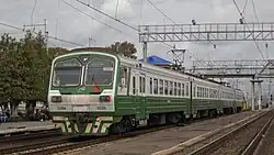 Электропоезд ЭД9М-0038 на станции