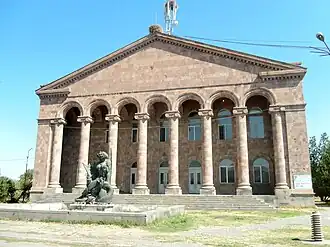 Дворец культуры в селе Армавир, Армавирская область, Армения