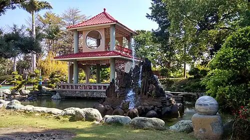 Павильон в университетском парке