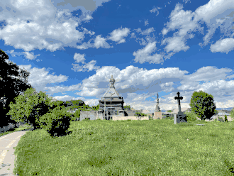 Мемориальный комплекс «Холм чести» и Церковь Святого Архангела Михаила, Гюмри, Армения