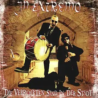 Обложка альбома In Extremo «Die Verrückten sind in der Stadt» (1998)