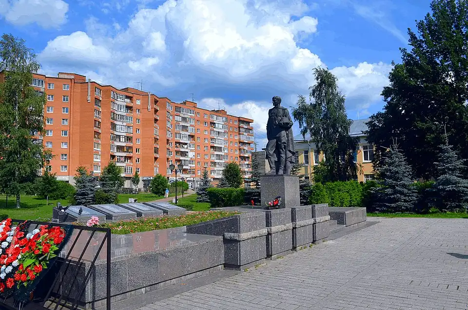 Братская могила советских воинов. 2016 год