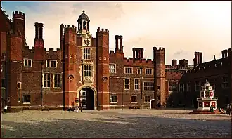 Хэмптон-корт