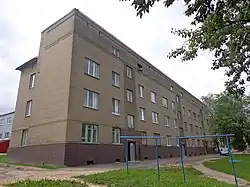 Бывший жилой 18-квартирный дом для семей офицеров Войска Польского (2010)