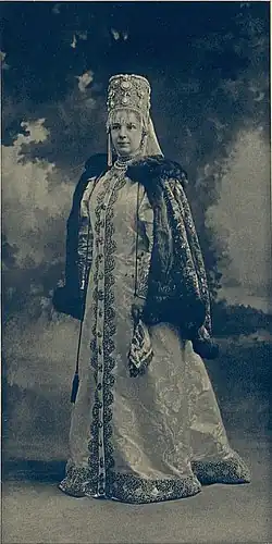 на костюмированном балу 1903 года