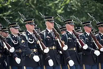 Солдаты полка на параде в Вашингтоне в День независимости США 4 июля 2019 года