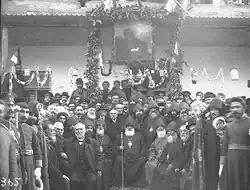 Празднование 1500-летия армянского алфавита в Эчмиадзине, Российская империя, 1912 год. Католикос Геворг V в центре