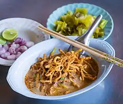 Суп из лапши карри Khao soi, северный Таиланд