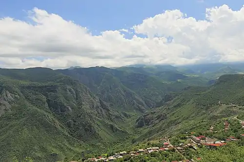 Вид на Воротанское ущелье из села Алидзор