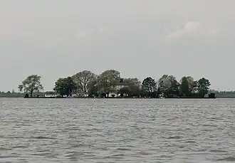 Общий вид острова-крепости