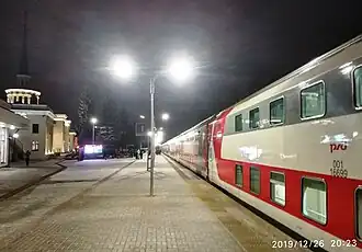 Поезд «Карелия» на станции Петрозаводск-Пассажирский (2019)
