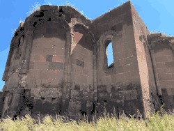 Останки церкви