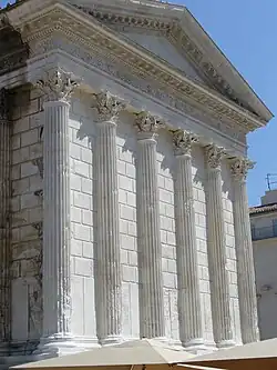 Задний фасад