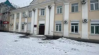 Вход в здание института