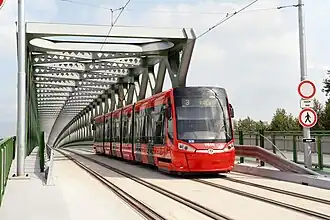 Трамвай на мосту, 2016г.