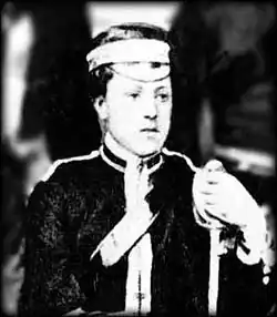 Фотография лорда Гастингса в чине лейтенанта Лестерширского йоменского полка , 1861 год.