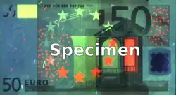 Лицевая сторона при 254 нм: плёнка кинеграммы внизу справа больше не светится; звёзды европейского флага и кружки EURion выглядят красными.