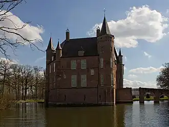 Главный замок с северной стороны