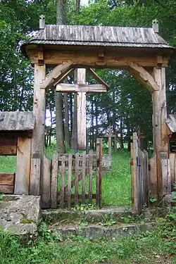 Воинское кладбище № 53 в окрестностях села Чарне, Польша