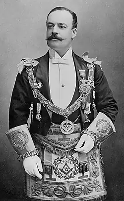 5-й граф Уорик в масонских регалиях, 1889 год.