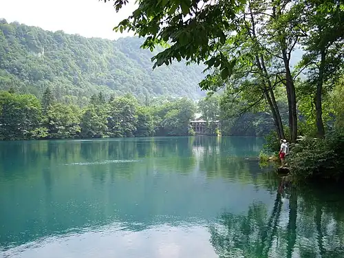 Вид на Нижнее Голубое озеро