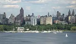 Вид на парк из округа Хадсон в Нью-Джерси